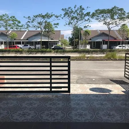 Homestay Mama Tanjung Lumpur, Kuantan Exterior photo